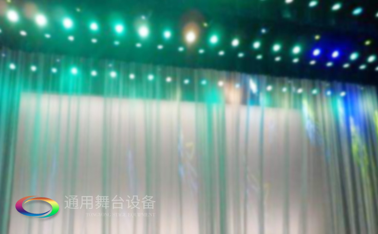 虛擬、朦朧的幻覺空間——舞臺(tái)紗幕